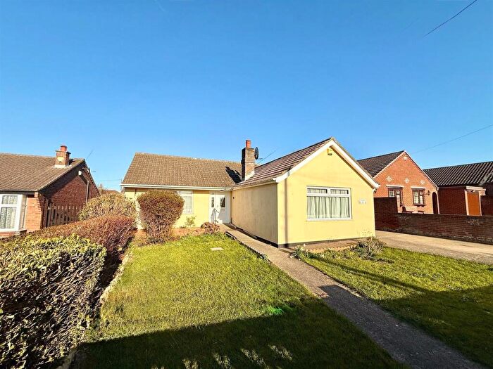 4 Bedroom Detached Bungalow For Sale In Fakes Road, Hemsby, Great Yarmouth, NR29