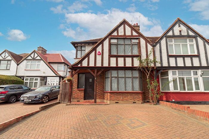 3 Bedroom Semi-Detached House For Sale In Purcells Avenue, Edgware, HA8