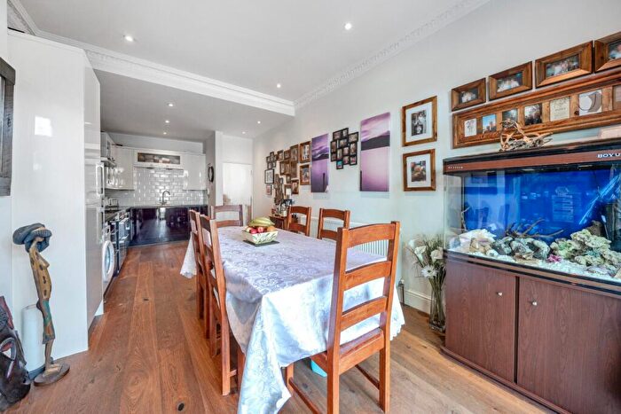 5 Bedroom End Of Terrace House For Sale In Hither Green Lane, London, SE13