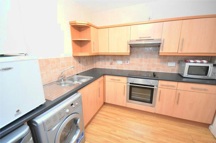 2 Bedroom Flat To Rent In Summer Street, City Centre, Aberdeen, AB10