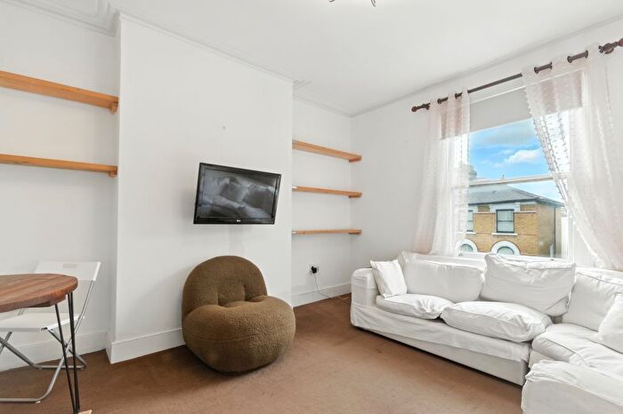 2 Bedroom Flat To Rent In Hackney, London, N4