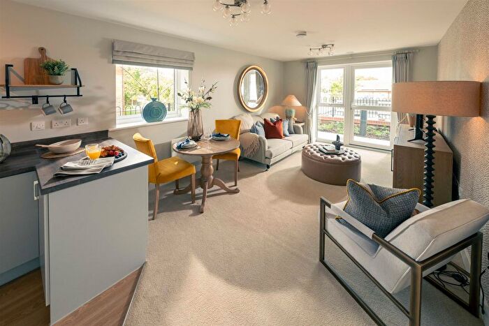2 Bedroom Flat For Sale In Waveney Place, Mendham Lane, Norfolk, IP20