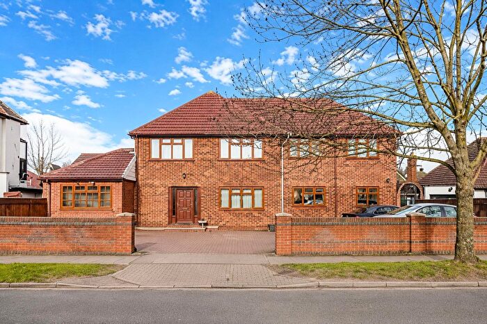 Studio To Rent In West End Road, Ruislip, HA4