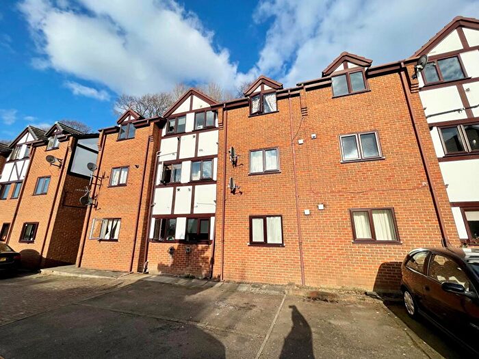 1 Bedroom Flat To Rent In Granville Gardens, Hinckley, LE10