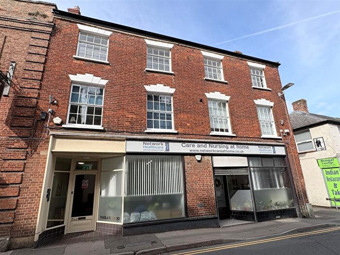 2 Bedroom Flat To Rent In Long Street, Dursley, GL11
