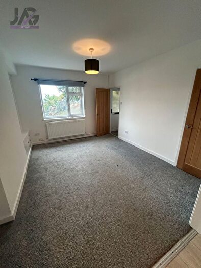 3 Bedroom Terraced House To Rent In Peter Terrace, Swansea, SA1