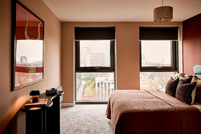 2 Bedroom Apartment To Rent In Inkwell Place, Birmingham, B16
