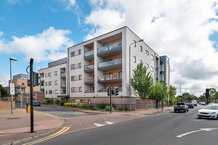 2 Bedroom Flat For Sale In Arundel House, Walthamstow, London, E17