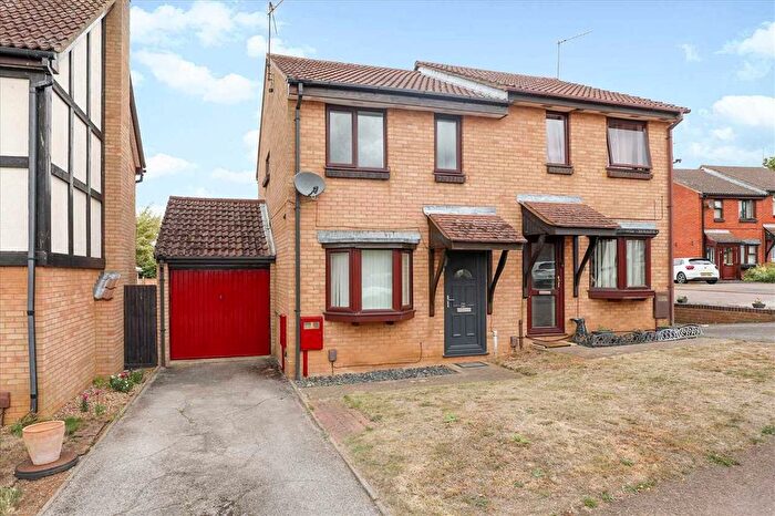 2 Bedroom Semi-Detached House For Sale In Sandpiper Close, Burton Latimer, NN15