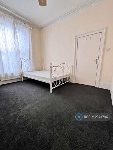 2 Bedroom Maisonette To Rent In London, London, N15