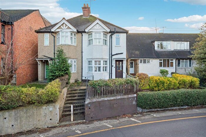 3 Bedroom Semi-Detached House For Sale In Aldenham Road, Radlett, WD7