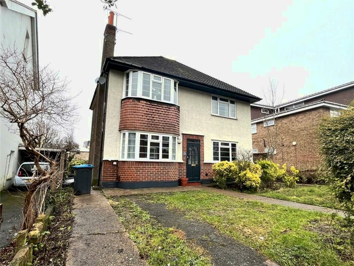 2 Bedroom Maisonette To Rent In Birdhurst Road, South Croydon, CR2