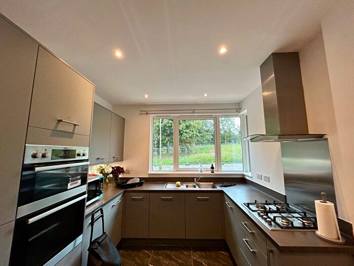 3 Bedroom Property To Rent In Mcclean Drive, Headington, OX3