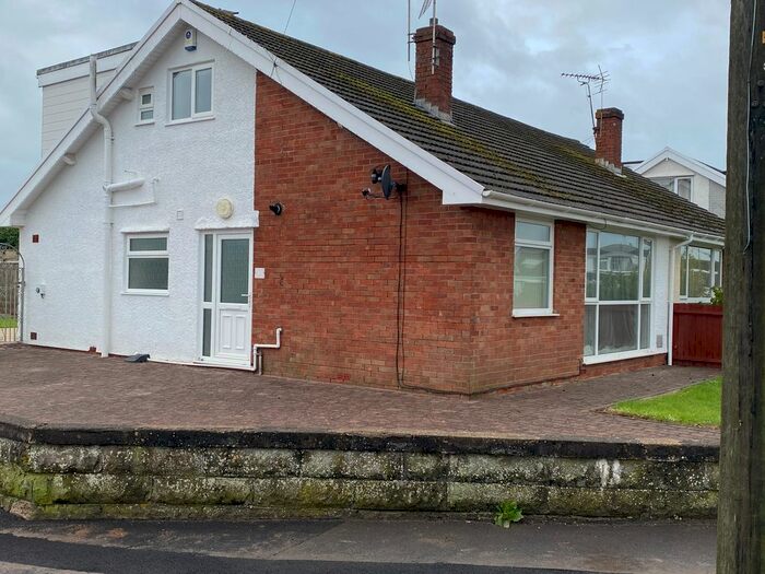 3 Bedroom Bungalow To Rent In Bredenbury Gardens, Porthcawl, CF36