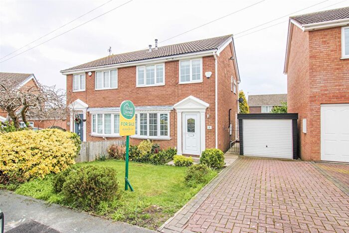 3 Bedroom Semi-Detached House For Sale In Highfields, Netherton, Wakefield, WF4