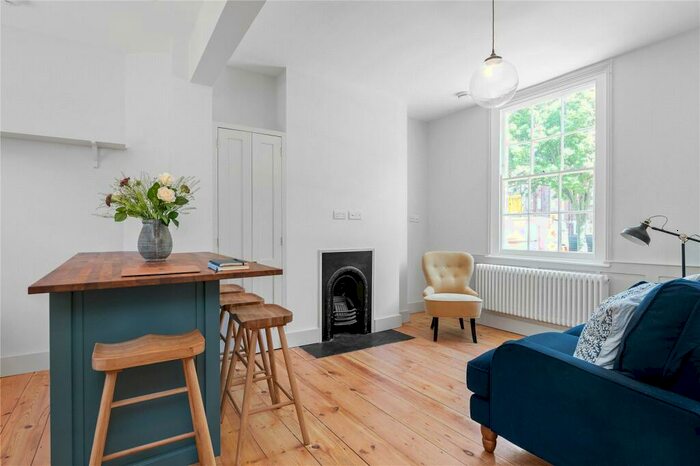 2 Bedroom Terraced House To Rent In Wynyatt Street, London, EC1V