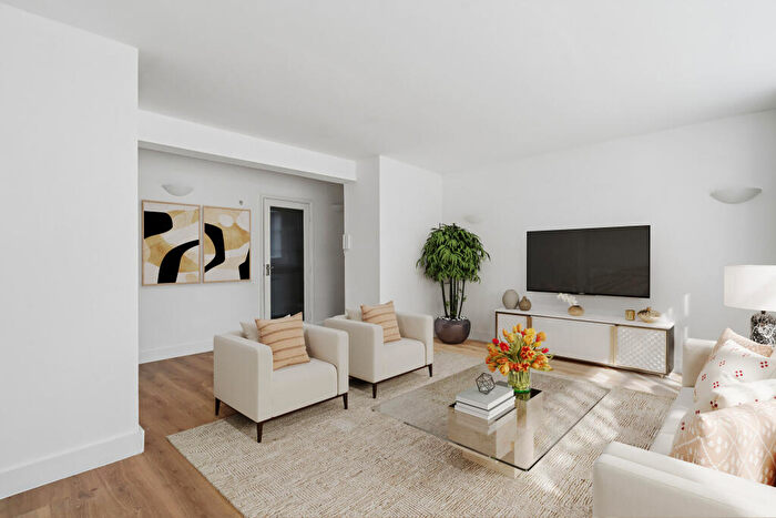 2 Bedroom Flat For Sale In South Vale, Harrow, HA1