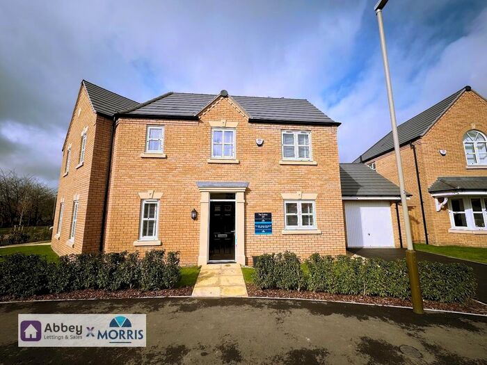3 Bedroom Semi-Detached House For Sale In Waterman Close, Leicester, LE2