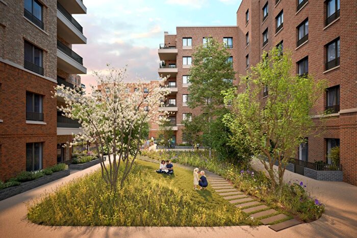 1 Bedroom Flat For Sale In North Gate Park, St Ann's Road, Haringey, N15