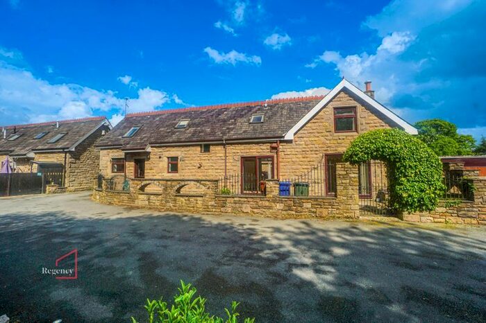 3 Bedroom Semi-detached House For Sale In Anderton Court, Bolton Road, Horwich, Bolton, Lancashire, BL6