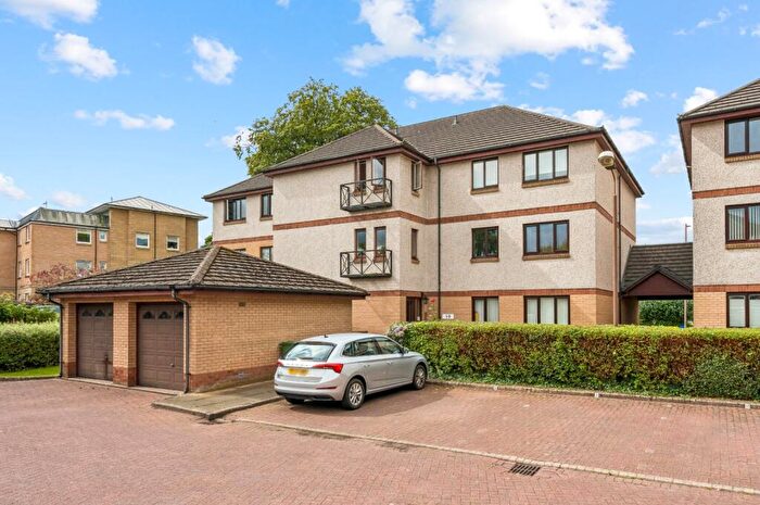 2 Bedroom Flat For Sale In Annfield Gardens, Stirling, FK8
