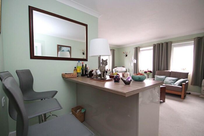 1 Bedroom Flat For Sale In Green Road, Portsmouth, Hampshire, PO5