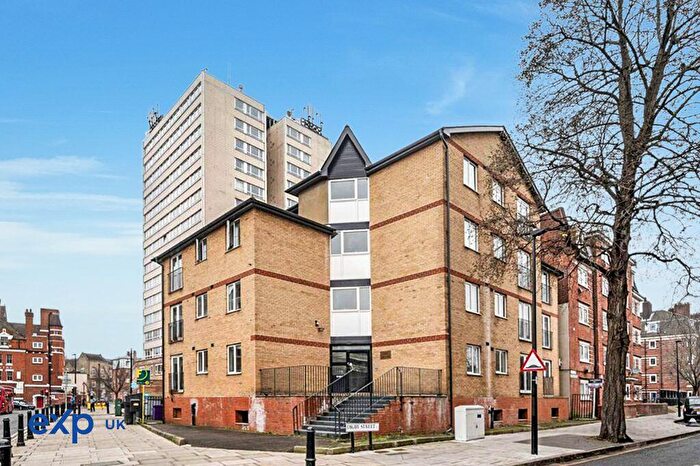 1 Bedroom Flat To Rent In Astra Apartments, Globe Road, London, E2