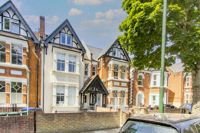 2 Bedroom Flat To Rent In Waldegrave Road, Teddington, TW11
