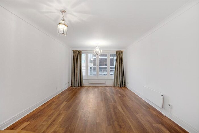 2 Bedroom Apartment For Sale In New Caledonian Wharf, Surrey Quays, SE16