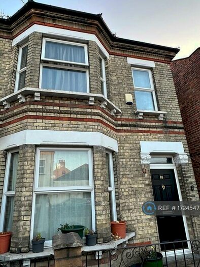 3 Bedroom Semi-Detached House To Rent In Headstone Road, Harrow, HA1
