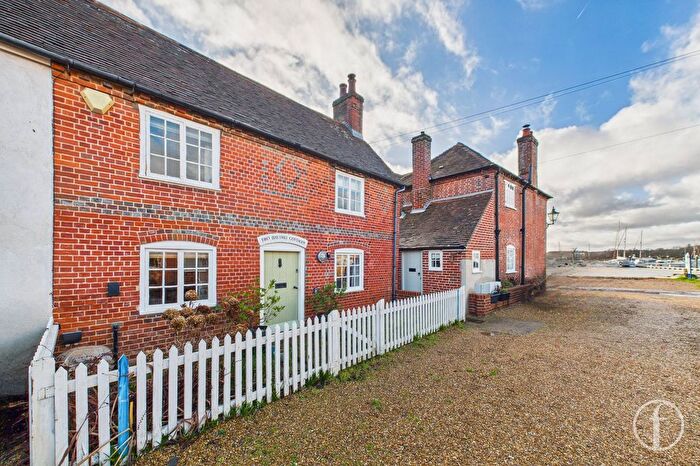 2 Bedroom Semi Detached House For Sale In Swanwick Shore Road, Swanwick, SO31