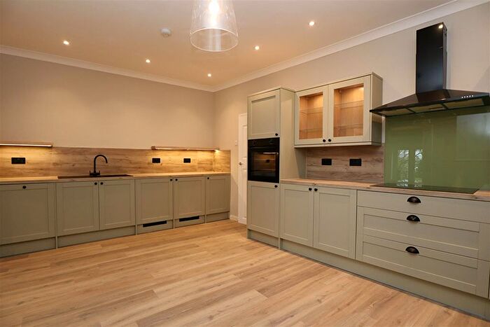 4 Bedroom Terraced House To Rent In Vicarage Road, Hastings, TN34