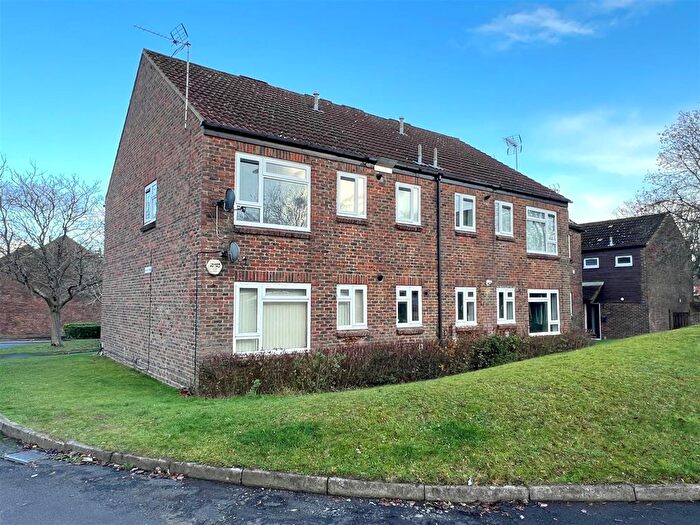 2 Bedroom Maisonette For Sale In Boyce Close, Basingstoke, RG22