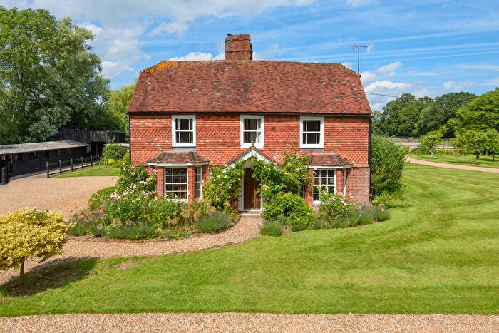 4 Bedroom Detached House For Sale In Redbrook Street, Woodchurch, TN26