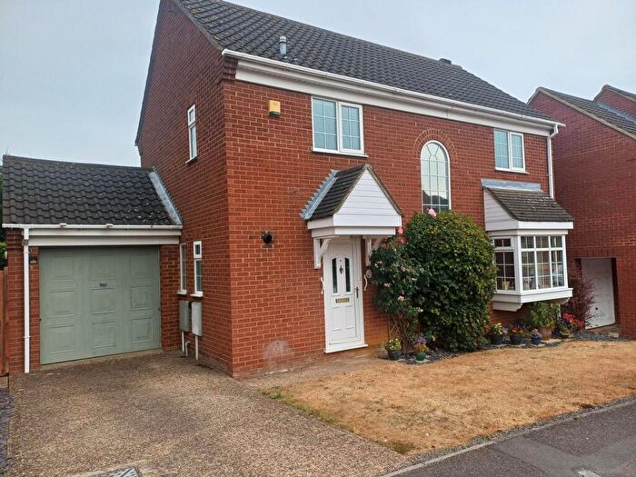 3 Bedroom Detached House For Sale In Princess Close, Northampton, NN3