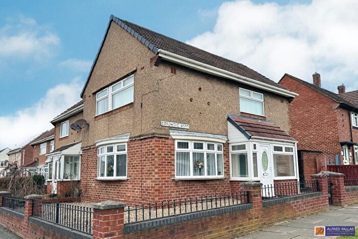 3 Bedroom Semi Detached House To Rent In Cotswold Road, Hylton Castle, SR5