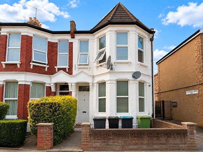 Flat To Rent In Marlborough Road, London, N22
