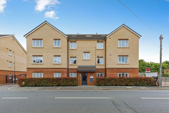 2 Bedroom Flat To Rent In St Andrews Road, NN2