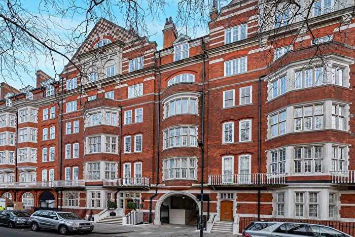 2 Bedroom Flat For Sale In Bedford Avenue, London, WC1B