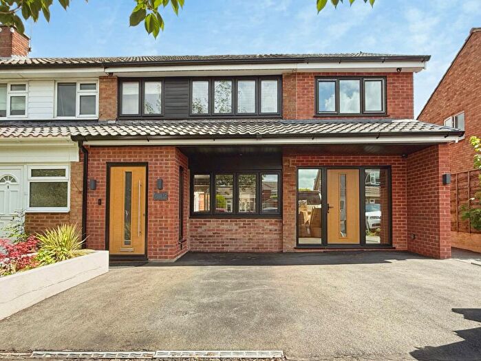 5 Bedroom End Of Terrace House For Sale In Birkdale Close, Bramhall, SK7