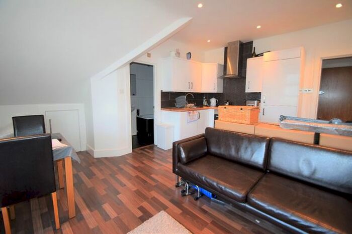 1 Bedroom Flat To Rent In Drewstead Road, Streatham Hill SW16