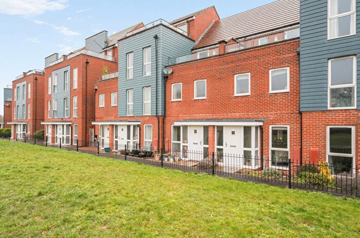 3 Bedroom Terraced House For Sale In Ambassador Walk, Eastleigh, Hampshire, SO50