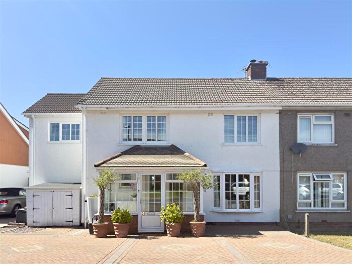 4 Bedroom Semi Detached House For Sale In Redlands Avenue, Penarth, CF64
