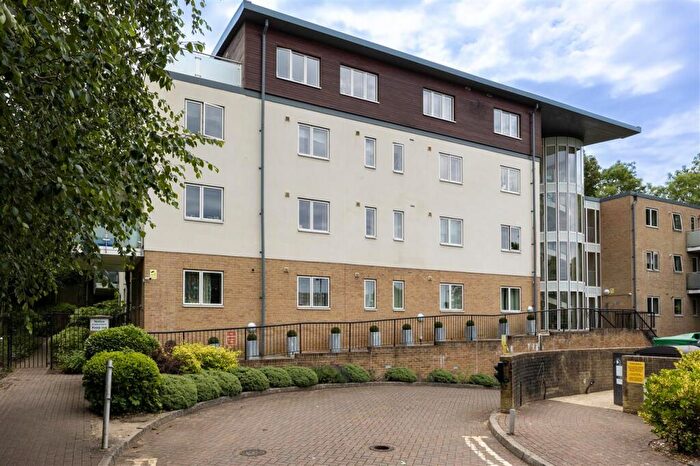 1 Bedroom Apartment For Sale In Vantage Point, Sanderstead Road, South Croydon, CR2