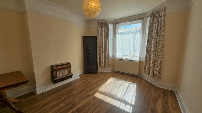 1 Bedroom Flat To Rent In Church Road, London, W7