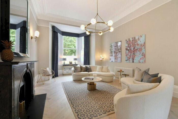 2 Bedroom Apartment To Rent In Redcliffe Square, London, SW10