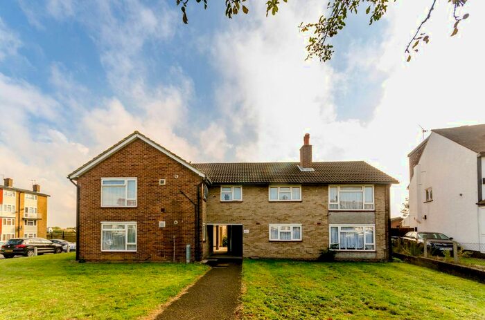 1 Bedroom Flat To Rent In Warminster Road, South Norwood, London, SE25