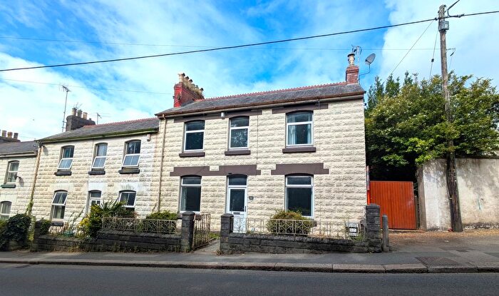 4 Bedroom Bungalow For Sale In South Street, St. Austell, Cornwall, PL25