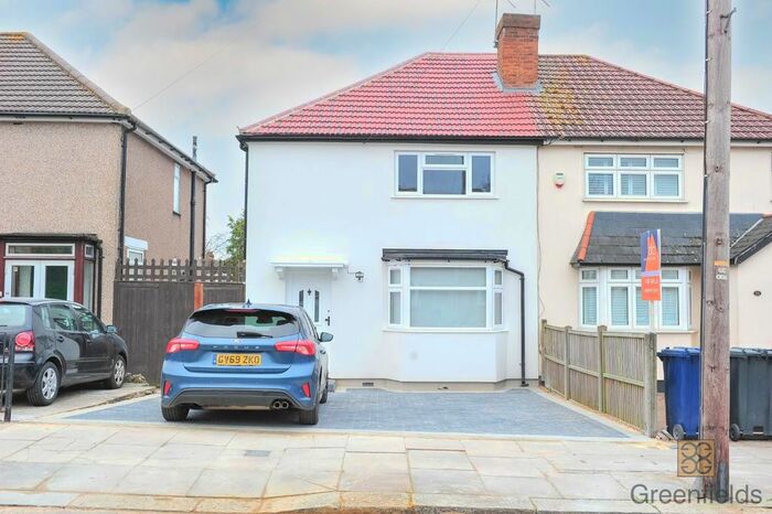 3 Bedroom Property To Rent In Russell Road, Northolt, UB5