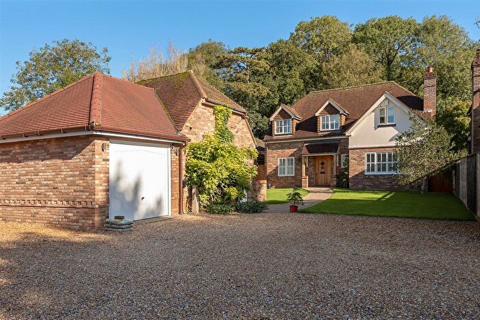 4 Bedroom Detached House For Sale In Dunstable Road, Studham, Dunstable, LU6